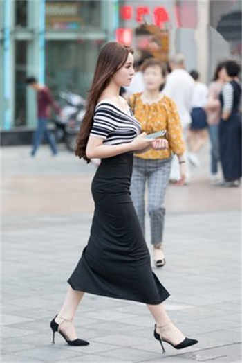 漂亮妻子为丈夫付出电影