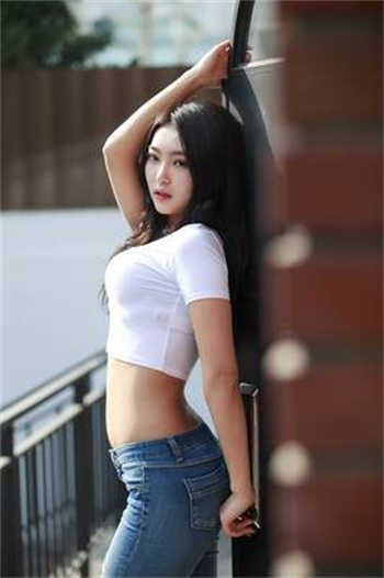 美女隐私生成器图片
