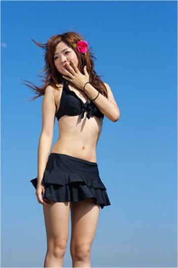 和村长媳妇在玉米地里