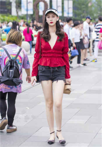 受是狐狸被人类养大