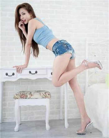 现役快手小妹超级反差