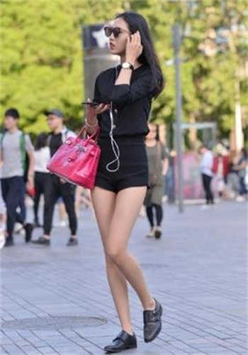 出轨的银行女经理